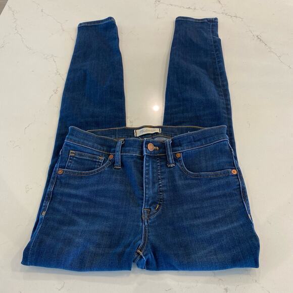 Madewell 9" Mid-Rise Skinny Jeans in Larkspur Wash: TENCEL Denim‎ Edition - Picture 5 of 11